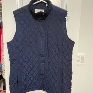 Orvis Women’s Navy Quilted Vest
